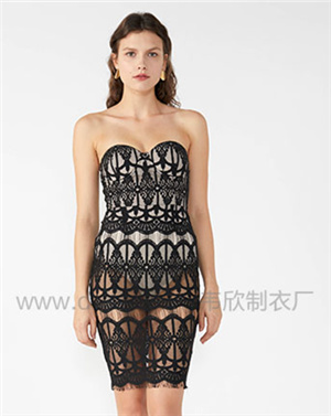 广州服装厂2019春夏新款高腰抹胸透视蕾丝镂空连衣裙.jpg